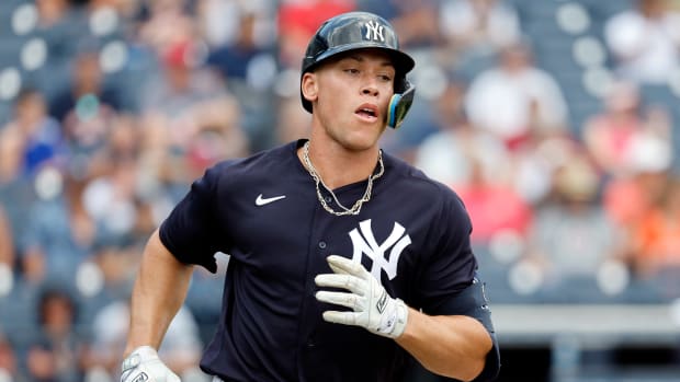 Aaron Judge took batting practice for the MLB Home Run Derby in Nike Kobe 5 Protro '5x Champ' colorway.
